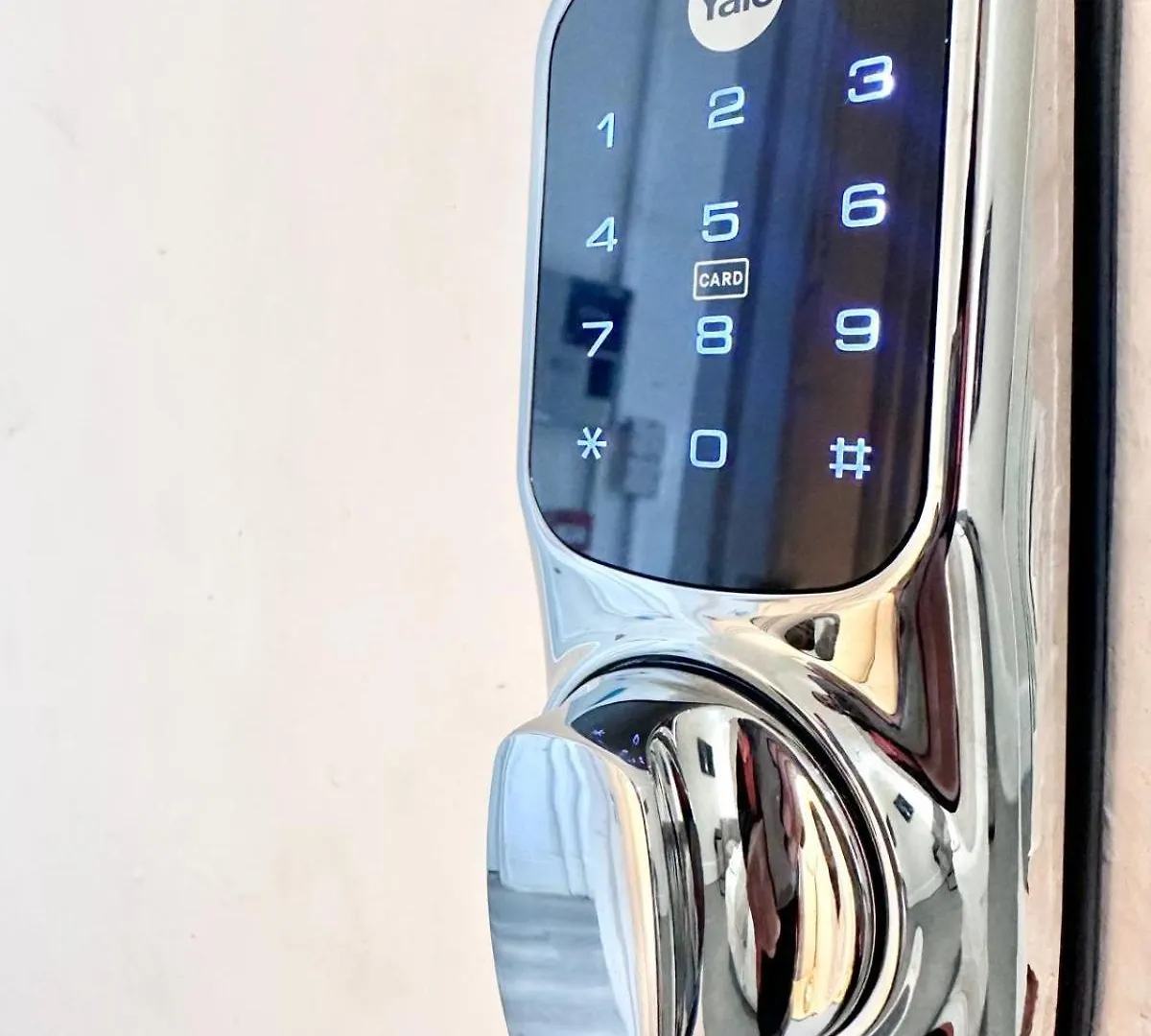 King Bed - Free Private Parking - Self Check-In - Near Ilford Station Hotel Guest house